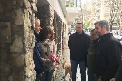 Marcos Peña dialogó con vecinos del partido bonaerense de San Martín