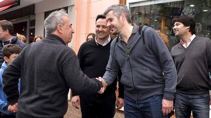 Marcos Peña, participó hoy en la ciudad de Chacabuco del timbreo