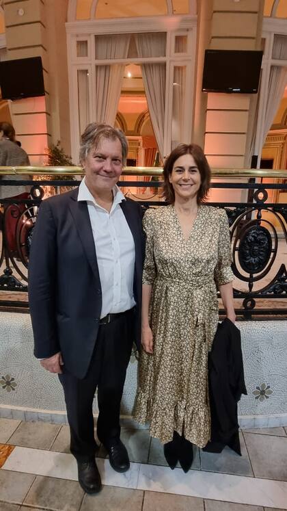 Marcos Pereda, vicepresidente de la Sociedad Rural Argentina, y Azul García Uriburu