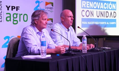 Marcos Pereda y Santos Zuberbühler, en Expoagro, durante el lanzamiento de la fórmula