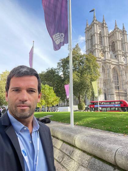 Marcos Renard es el responsable de la oficina europea de Saesa