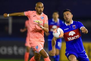 Con un blooper y un penal fallado, Tigre igualó y se complicó en la Copa