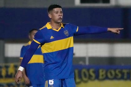 Marcos Rojo volvió a jugar después de siete meses en la reserva de Boca Juniors y podría estar en el partido por la Copa Libertadores