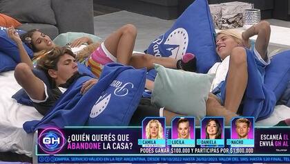 Marcos señala a Julieta por los malos olores