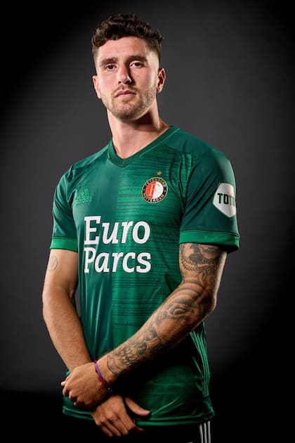 Marcos Senesi se convirtió en titular indiscutido en Feyenoord, uno de los clubes más populares de Países Bajos