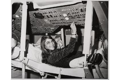 Margaret Hamilton en 1969, a bordo del Apollo 11, antes del despegue