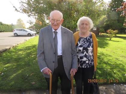 Margaret y Derek Firth, en Partington (Barbara Smith/Manchester Evening News)