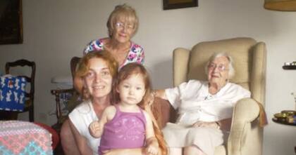 Margot, Marité, Lucía y Guadalupe.