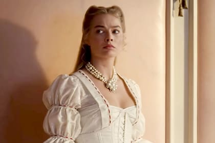 Margot Robbie como Catherine Earnshaw