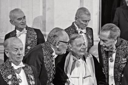 Marguerite Yourcenar fue la primera mujer en ingresar a la Academia Francesa