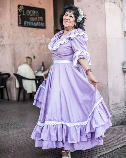 María (62) Profesión: Profesora de dibujo y danza. Lo que más disfruta del folclore argentino: “Bailar sin parar y la música del altiplano”.