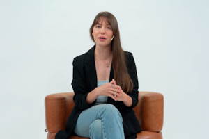 300 familias acordaron prohibirles el uso del celular a sus hijos hasta los 13 años