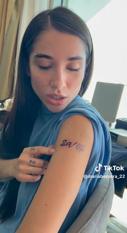 María Becerra mostró su nuevo tatuaje