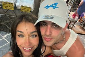 María Becerra y su novio Rei juntaron donaciones para ayudar a los afectados por las inundaciones (Foto: Instagram @j.reiii)