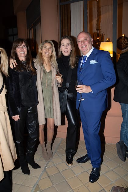 María Carmen "Flaca" Ferrari, Lucía Puig, Sofía Alzaga y Martín Cabrales.