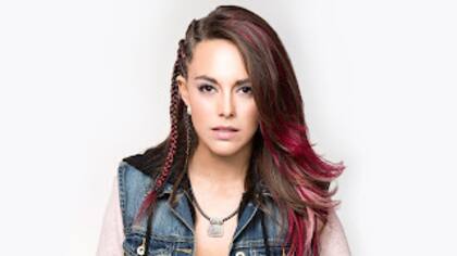 María Elisa Camargo en la telenovela Bajo el Mismo Cielo (Telemundo)