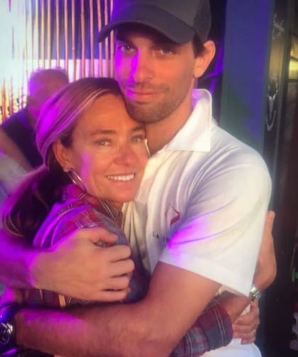 María Emilia junto a su hijo, Clemente Zavaleta