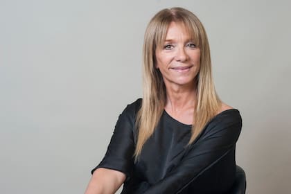 "Soy romántica y creo en las cosas que digo en la radio. Me encanta todo el juego del romance y siempre me encantó"