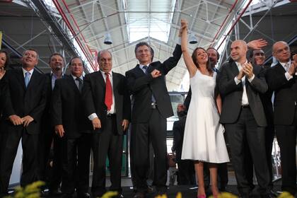 Vidal, Macri y Larreta en el primer día de la gestión macrista en la Ciudad (diciembre de 2011)