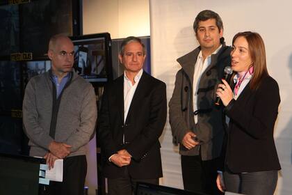 En la presentación de dos aplicaciones gratuitas para teléfonos celulares y dispositivos móviles que informan sobre la mejor forma de realizar un viaje utilizando los diferentes medios de transporte (6 de julio de 2012)