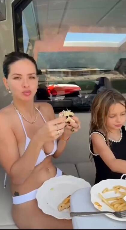 María Eugenia Suárez subió un recuerdo de sus días en Ibiza con sus hijos