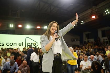 María Eugenia Vidal en el cierre de campaña de Silvia Lospennato en el Club 17 de Agosto, ubicado en Villa Pueyrredón