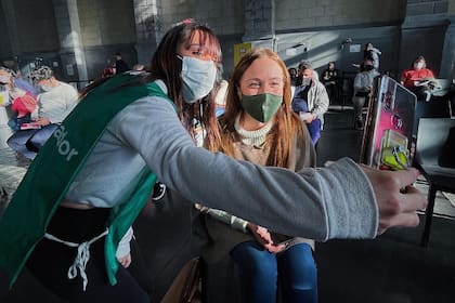 María Eugenia Vidal recibió la vacuna contra el Covid-19 en la Usina del Arte; blanqueó así su domicilio porteño