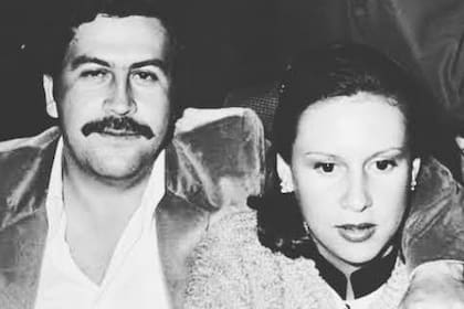 María Isabel Santos Caballer reveló información sobre su intimidad en su libro Mi vida y mi cárcel con Pablo Escobar (2018)