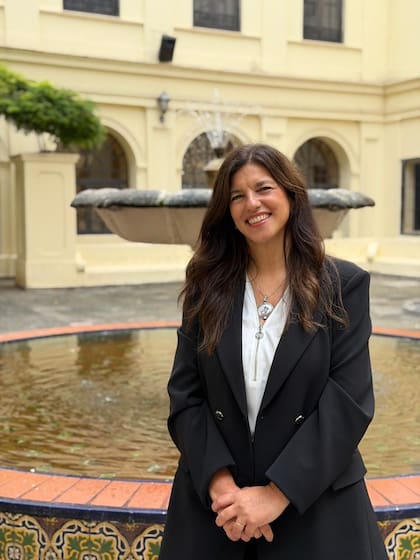 María José Alcázar, docente y actual secretaria académica del Colegio Monserrat, es una de las candidatas a ocupar por primera vez la dirección de la institución
