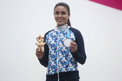 María José Vargas, medalla de plata en racquetball tras perder con la mexicana Longoria