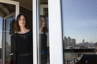 Tiene una enfermedad rara, lleva 15 meses recluida y pide que la vacunen