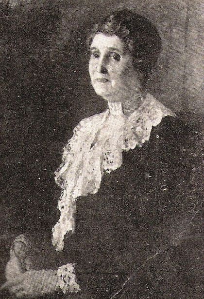 María Luis Rufina Arteaga, la madre de Carlos Octavio. A medida que fue dándole hermanitos, surgió la curiosidad del niño.