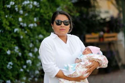 María Luz, es la hija del submarinista Mario Toconás, nació el pasado domingo