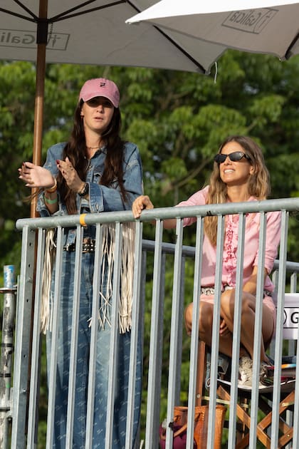 María Rapetti en el palenque de Ellerstina Indios Chapaleufú