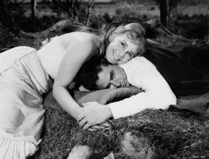 Maria Schell y Glenn Ford en una escena de Cimarrón