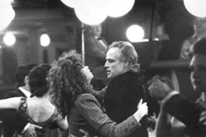 Maria Schneider y Marlon Brando en El último tango en París (1972)
