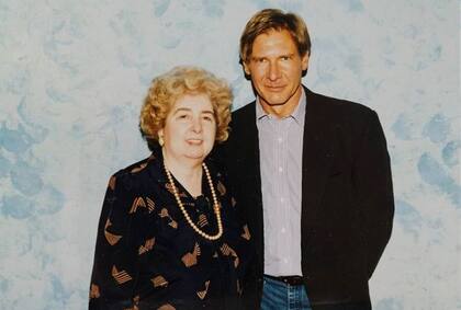 Maria Snoeys-Lagler junto a Harrison Ford (Foto: Facebook @opnieuwenco)