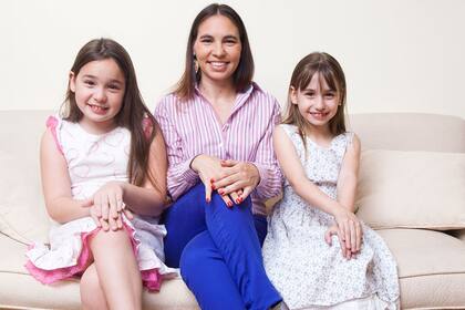 María Stupenengo es abogada tiene 36 años. Mamá de Belén y Juana, de 8 años