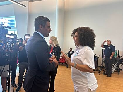 María Teresa Morin, coordinadora del Comando con Venezuela en EE.UU. habló con el alcalde de Miami, Francis Suárez