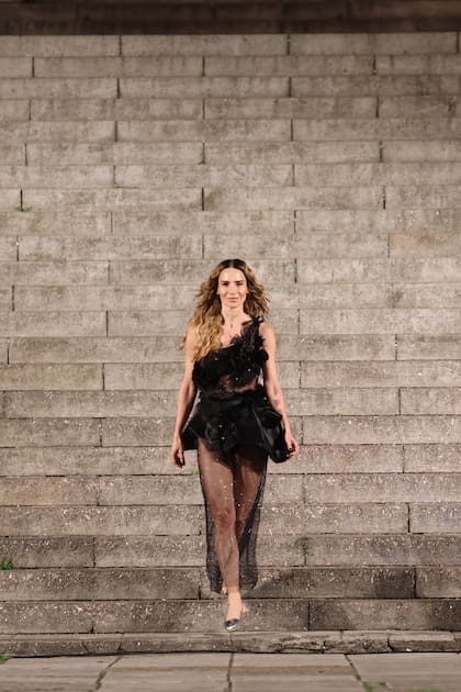 María Vazquez desfiló en las escalinatas