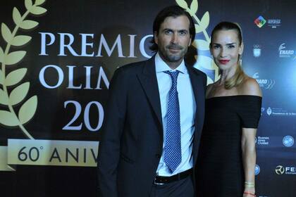 María Vázquez felicitó a su esposo por el Olimpia de Oro