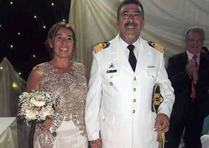 María Victoria Caillava y su marido, el capitán de navío retirado Carlos Guido Pérez