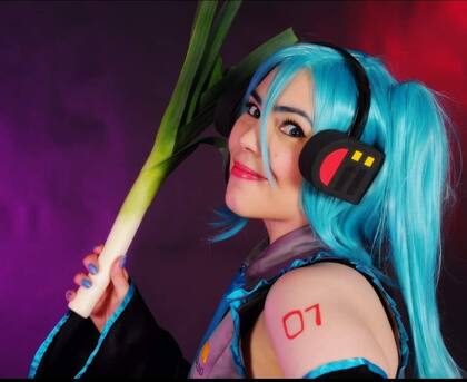 María Virginia Savastano como Hatsune Miku