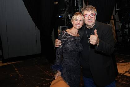 Mariana Fabbiani y Lito Vitale en el backstage de la Gala del Hospital de Niños