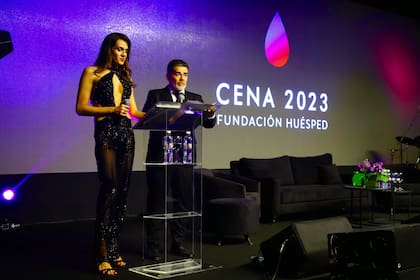 Mariana Genesio Peña y Julián Weich estuvieron a cargo de la conducción del evento
