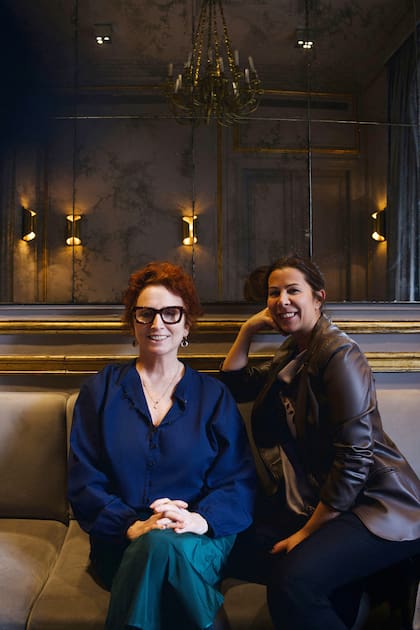 Mariana Rapoport (izq.) y Victoria Schipetto, las autoras.