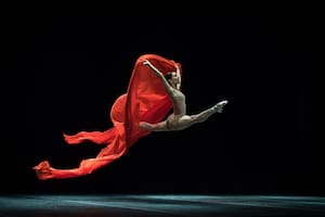 Marianela Núñez convierte una terraza de San Telmo en escenario para su gala