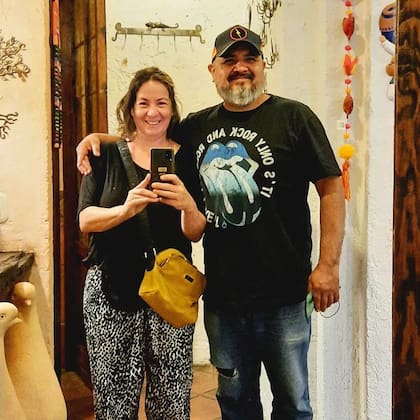 Marianella (A la izquierda) y Carlos (a la derecha)