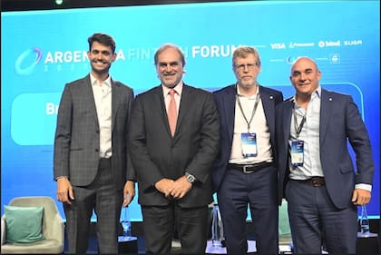 Mariano Biocca (Cámara Argentina Fintech), Roberto Silva (CNV), Juan Curutchet (BCRA) y Pedro Inchauspe (BCRA)
