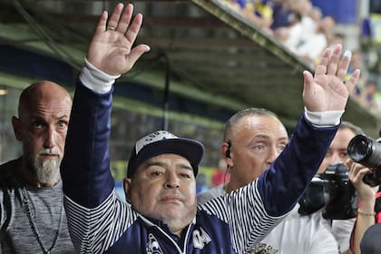 Diego Maradona y su última visita a la Bombonera como DT de Gimnasia y Esgrima La Plata